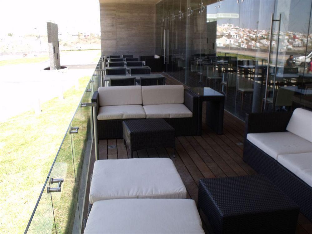 Casa Inn Premium Hotel 케레타로 외부 사진 The Sky Bar